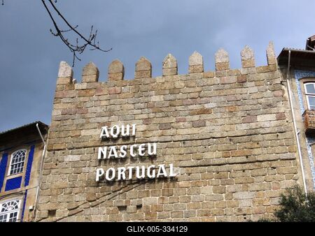 Guimarães - Historic Wall - Here was born Portugal-stock-foto