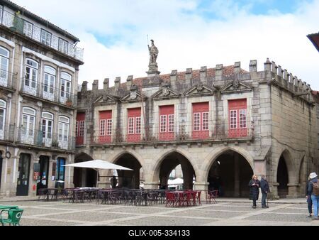 Guimarães - Old Town Hall from 14th C - Portugal-stock-foto