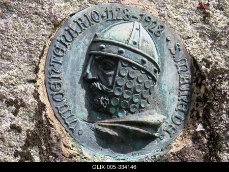 Releif depicting tge founder of Portugal - Afonso Henriques - Guimarães-stock-foto