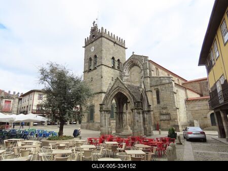 Guimarães - Portugal - Main Square - Church from 10th C.-stock-foto