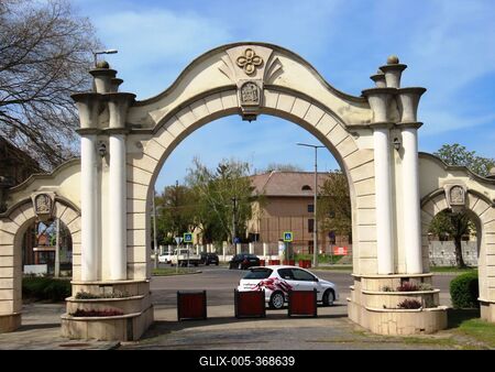 Abony - City gate. - Hungary-stock-foto