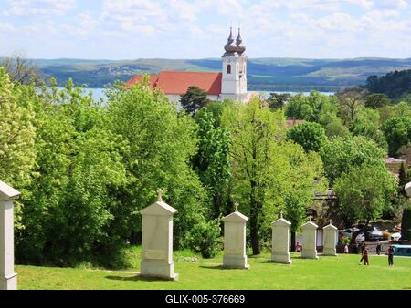 The Tihany Calvary Hill and the Tihany Abbey at Easter - Hungary-stock-foto