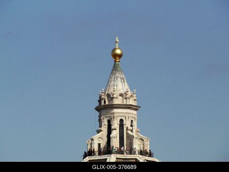 The cupole of the dome of Florence with tourists-stock-foto