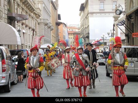 A traditionalist association marching in medieval uniforms - Florence-stock-foto