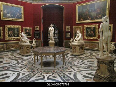 Florence - Uffizi - Tribune room - Paintings and statues-stock-foto