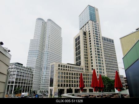 Berlin, 30 June 2017Berlin skyscrapers at Zoologischer Garten Square.Berlini felh?karcol?k a Zoologischer Garten t?rn?l.-stock-foto