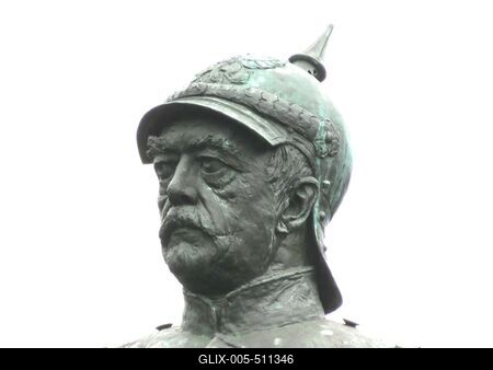 Berlin, 1 July 2017Memorial of Otto von Bismarck, the first Chancellor of the German Empire.Otto von Bismarck, a n?met birodalom els? kancell?rj?nak eml?km?ve a Stern t?ren. Reinhold Begas alkot?sa 1901-b?l.-stock-foto