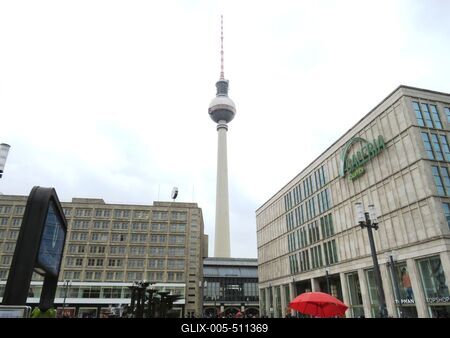 Berlin, 30 June 2017The Alexanderplatz and the Berlin TV tower.Az Alexanderplatz ?s a berlini TV torony.-stock-foto