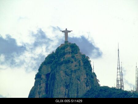 Rio de Janeiro, 25 January 2018The Corcovado Mountain with the Redeemer Cristo Redentor, the symbol of Rio.A Corcovado hegy a Megv?lt? Krisztus (Cristo Redentor) szoborral, Rio jelk?p?vel.-stock-foto