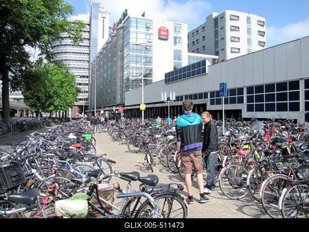 Cycling Jungle - Amsterdam-stock-foto