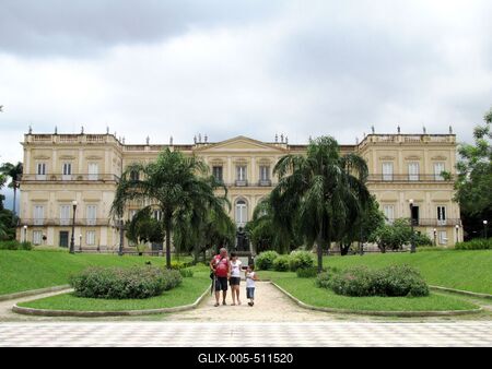 Rio de Janeiro, 25 January 2012.The National Museum of Brasil in Rio de Janeiro Imperial Palace. Partcularly reach its collection of Dinosaurus and Palenteology and Ethnology. It hosts the oldest skeletal find of Latin America, the Luzia.A brazil cs?sz?ri palota, a Sao Cristovao (Szent Krist?f) Rio de Janeiro Sao Cristovao ker?let?ben, a Boa Vista birtokon. A XVIII. sz?zadban ?p?lt klasszicista st?lusban. Itt lakott I. P?ter, aki a portug?l tr?n helyett a brazilt v?lasztotta, majd ut?dja, II.P?ter is. 1818 ?ta a brazil nemzeti m?zeumnak ad otthont. K?l?n?sen gazdag dinoszaurusz ?s etnol?giai gy?jtem?nye. Itt tal?lhat? az amerikai f?ldr?szen lelt leg?sibb emberi csontv?z, a Luzia.-stock-foto