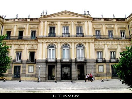 Rio de Janeiro, 25 January 2012.The National Museum of Brasil in Rio de Janeiro Imperial Palace. Partcularly reach its collection of Dinosaurus and Palenteology and Ethnology. It hosts the oldest skeletal find of Latin America, the Luzia.A brazil cs?sz?ri palota, a Sao Cristovao (Szent Krist?f) Rio de Janeiro Sao Cristovao ker?let?ben, a Boa Vista birtokon. A XVIII. sz?zadban ?p?lt klasszicista st?lusban. Itt lakott I. P?ter, aki a portug?l tr?n helyett a brazilt v?lasztotta, majd ut?dja, II.P?ter is. 1818 ?ta a brazil nemzeti m?zeumnak ad otthont. K?l?n?sen gazdag dinoszaurusz ?s etnol?giai gy?jtem?nye. Itt tal?lhat? az amerikai f?ldr?szen lelt leg?sibb emberi csontv?z, a Luzia.-stock-foto