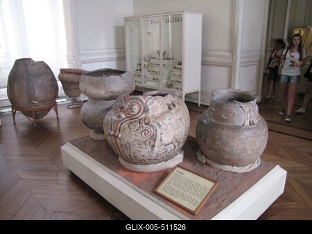 Rio de Janeiro, 25 January 2012.About 10-12 thousand year old buds from the Amazonas region in the National Museum of Brasil.10-12 ezer ?vesre becs?lt k?cs?g?k az Amazonasz vid?k?r?l. A nemzeti m?zeum kincsei.-stock-foto