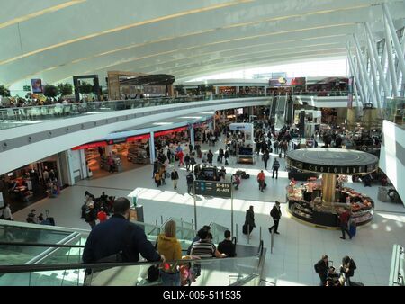 Budapest, 22 Marcg 2018The Passenger Hall of the Liszt Ferenc (Ferihegy) Airport.A Liszt Ferenc (Ferihegyi) rep?l?t?r utascsarnoka.-stock-foto