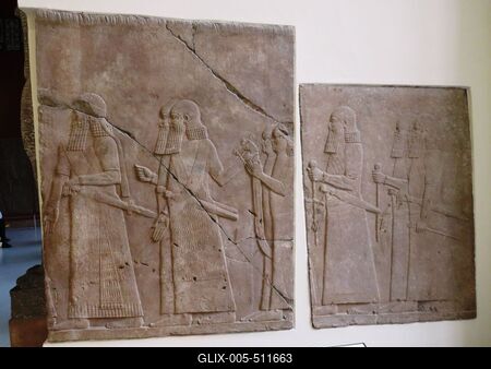 Berlin, 23 March 2018Alabaster Palace relief from Niniveh, 704-689 BC.Alab?strom domborm? Niniv?b?l, Krisztus el?tt (id?sz?m?t?sunk el?tt) 704-689 k?z?tt. A ninivei palot?t d?sz?tette.-stock-foto