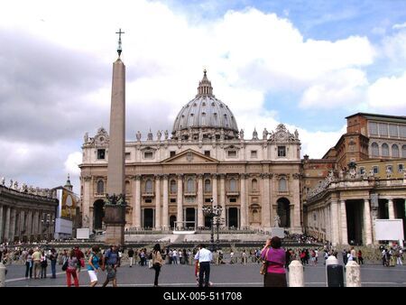 Rome - Vatican - St. Peters Square - Basilica-stock-foto