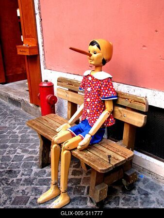 Pinocchio - Rome - Toy-stock-foto