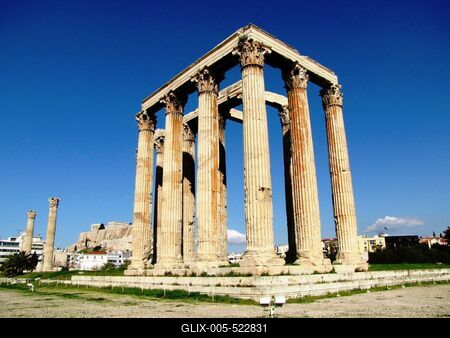 Athens - Temple of Zeus - Acropolis Hill-stock-foto