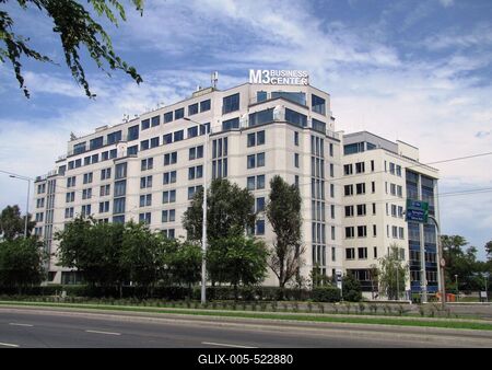 Budapest, 6 August 2016The M3 Buiseness Center.Az M3 Business Center irodah?z a Hung?ria k?r?t a XIV. ker. Hung?ria krt. 179, sz. alatt. El?t?rben a Hung?ria k?r?t.-stock-foto