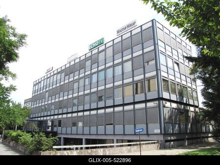 Budapest, 6 August 2016The building of the editorial office of Echo TV and Magyar H?rlap.Az Echo TV ?s a Magyar H?rlap szerkeszt?s?g?nek ?p?lete a XIV. ker. Th?k?ly ?t 105-107. sz. alatt.-stock-foto