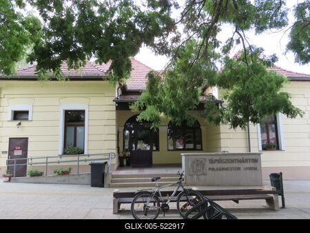 The mayor's office - Tápiószentmárton - Hungary-stock-foto