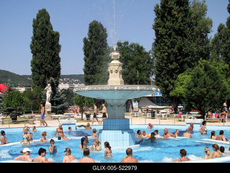 Budapest (Margitsziget),  4 August 2013Beachers at the Palatinus Beach in Margaeret Island.Strandol?k a k?nikul?ban a margitszigeti Palatinus strandon.-stock-foto