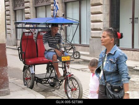 Havana, 25 January 2015Bicycle taxi.Havannai biciklitaxi.-stock-foto