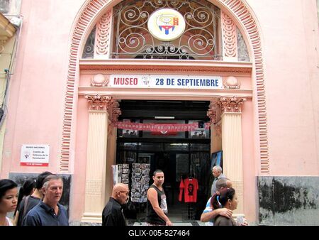 Havana, 25 January 2015The 28 September Museum presenting the History of the cuban Revolution.A forradalom-v?delmi bizotts?g "Szeptember 28." nev? m?zeuma. Az 1959. ?vi kubai forradalom t?rt?net?t mutatja be.-stock-foto