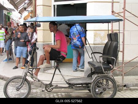 Havana, 25 January 2015Bicycle taxi.Havannai biciklitaxi.-stock-foto