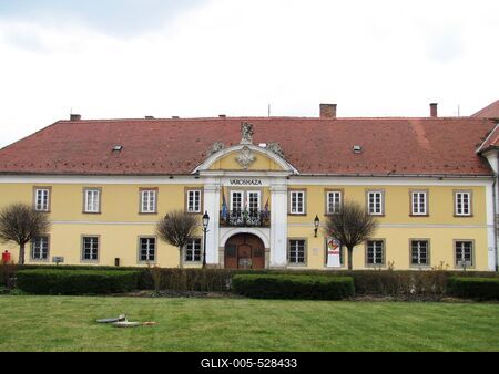 V?c, 2016. m?rcius 27.A v?rosh?za ?p?lete a M?rcius 15. t?ren. Az ?p?let a XVIII. sz-b?l sz?rmazik.-stock-foto