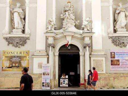 Budapest - The Szent Mihály church in Váci Street-stock-foto