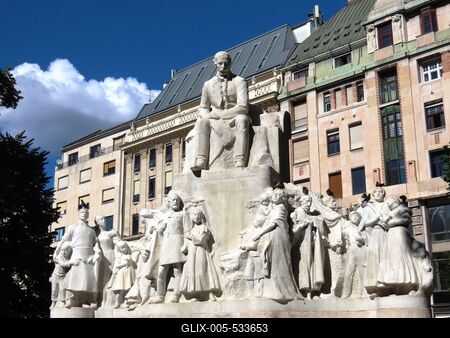 The statue of the Hungarian poet Mihály Vörösmarty - Budapest-stock-foto