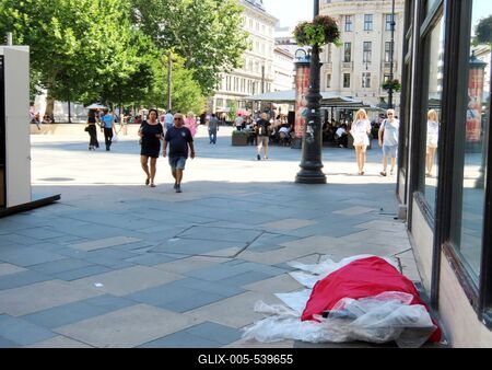 Budapest - Homeless bed in the heart of the city center-stock-foto