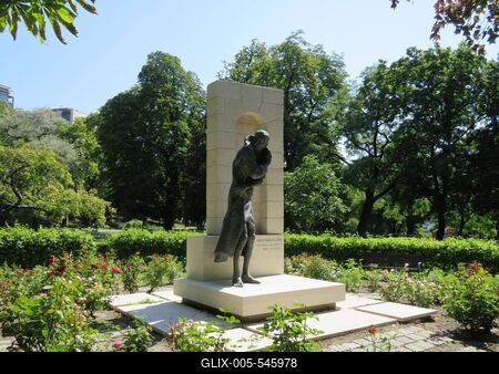 Budapest, 18 July 2017Statue of Count Esterh?zy J?nos.Gr?f Esterh?zy J?nos (1901-1957) szobra. Nagy J?nos szlov?kiai magyar szobr?sz 2013-ban k?sz?lt alkot?sa.-stock-foto