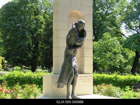 Budapest, 18 July 2017Statue of Count Esterh?zy J?nos.Gr?f Esterh?zy J?nos (1901-1957) szobra. Nagy J?nos szlov?kiai magyar szobr?sz 2013-ban k?sz?lt alkot?sa.-stock-foto