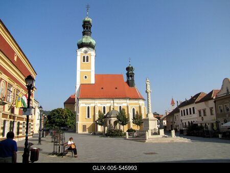 K?szeg (Hungary), 13 September 2016.View of the Historical Hungarian City of K?szeg.K?szegi l?tk?p a Szent Imre templommal (XVII. sz.) a Jurisics t?ren.-stock-foto