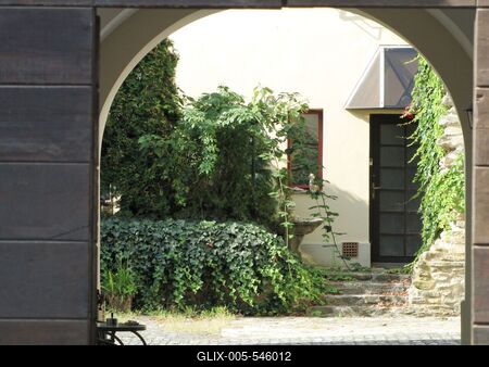 K?szeg (Hungary), 13 September 2016.Garden of K?szeg.K?szegi udvar.-stock-foto