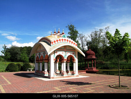 Somogyv?mos, 2012. m?jus 6.A Sr?la Prabhup?da eml?km? a Krisna v?lgyi indiai kultur?lis k?zpont ?s biofarm ter?let?n. A Magyar Krisna tudat? H?v?k K?z?ss?ge hindu hagyom?nyok szerint alak?totta ki a telepet. Tan?t?saik az emberi b?lkcsess?g ?si szent k?nyvein, a V?d?kon alapulnak. F?ldjeiken biogazd?lkod?st folytatnak.-stock-foto