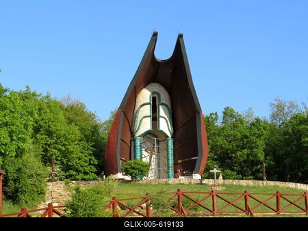 P?kozd, 30 April 2017Monument to the memory of the Battle et Don of WWII.A p?kozdi doni eml?km?. A II. vil?gh?bor? doni csat?j?ban elesettek eml?k?re. Korompai P?ter ?s Szab? Tam?s 1994-ben k?sz?lt alkot?sa.-stock-foto