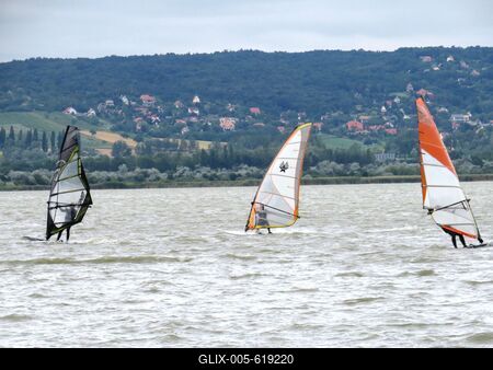 Surfers on Vewlence Lake - Hungary - Sport-stock-foto