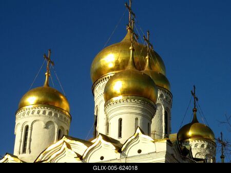 Kreml - Tizenk?t apostol templom hagymakupol?i-stock-foto