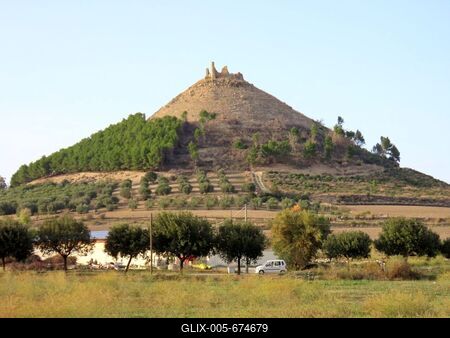 Castle ruins between Tuili and Las Plassas in Sardinia, near Barumini - Italy-stock-foto