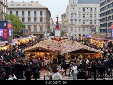 Budapest Winter Fair - 2025 - Christmas Fair on Szent István square-stock-foto