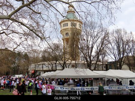 Hospitality tents at the foot of the Margaret Island's  Water Tower - Vivicittá - Budapest *** Water Tower Event Gathering-stock-foto