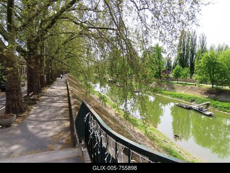 Esztergom - The Little Danube Promenade - Hungary-stock-foto