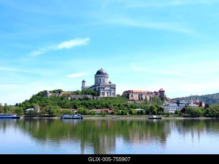 The castle hill of Esztergom with the basilica - Párkány (Štúrovo) - Slovakia-stock-foto