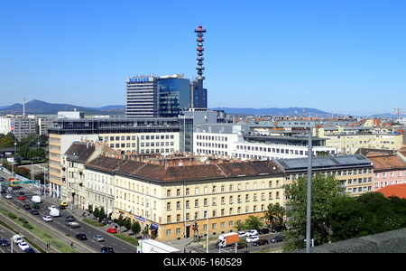 Épületek és a rendõrpalota Budapesten-stock-foto
