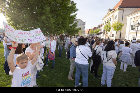 Hungarian mothers protest in Budapest-stock-foto