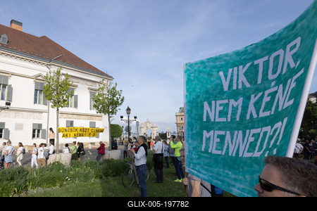 Hungarian mothers protest in Budapest-stock-foto