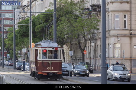 Historic tram in Budapest-stock-foto